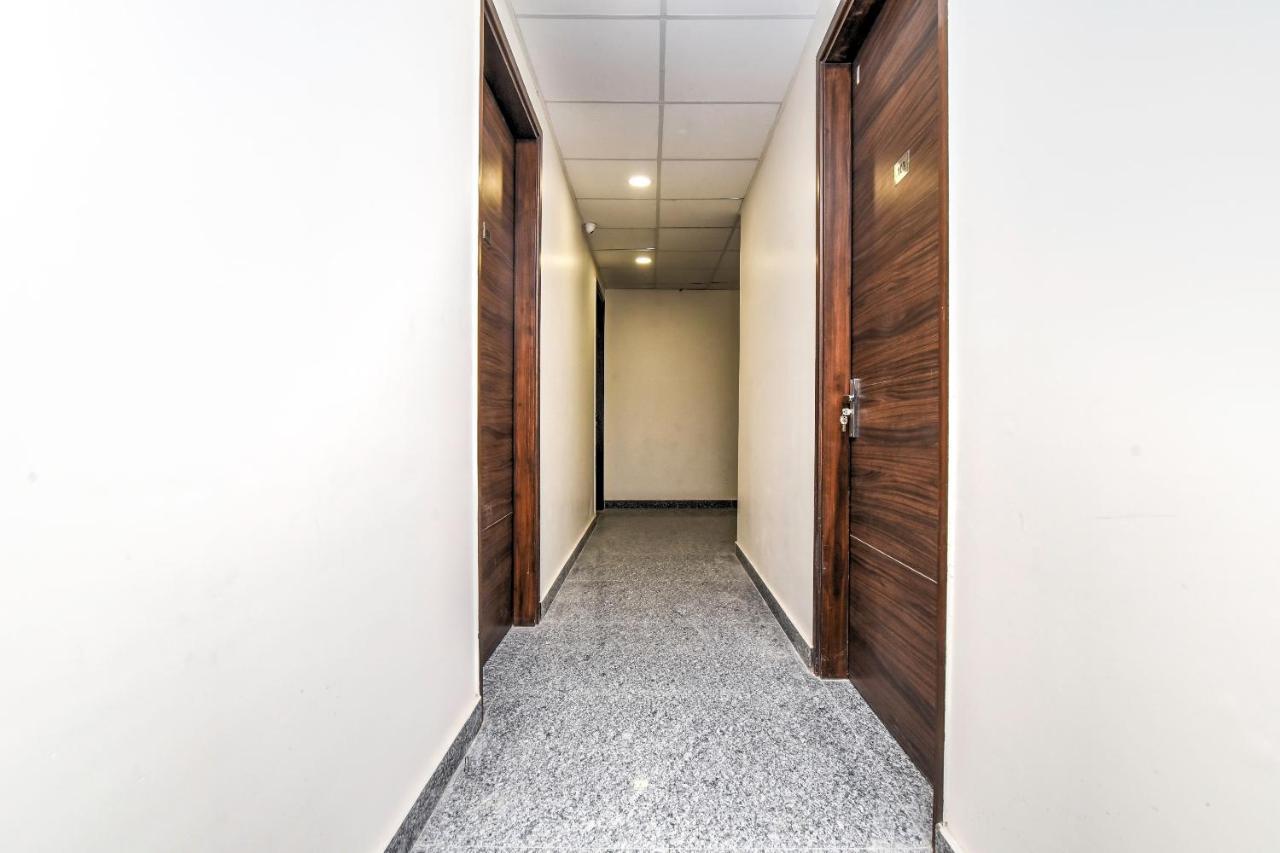 היידראבד Oyo Flagship 74392 Hotel Mahesh Residency מראה חיצוני תמונה