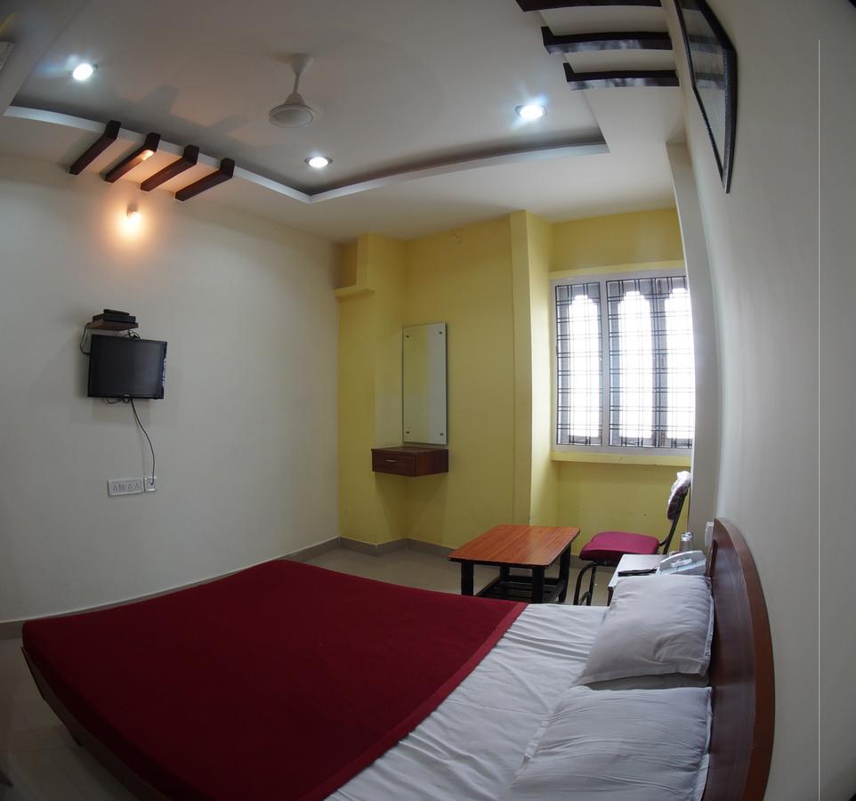 היידראבד Oyo Flagship 74392 Hotel Mahesh Residency מראה חיצוני תמונה